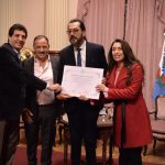 Entregan Diploma de Honor del Senado de la Nación al realizador Fredy Narváez